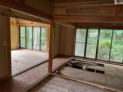 Chiba Countryside House with Stream and Renovation Potential — Image 4, Otaki, Chiba