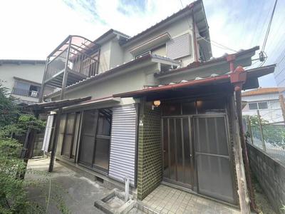 Spacious 4DK House for Sale in Kishiwada - Near Kumeda Station — Image 1, Kishiwada, Osaka