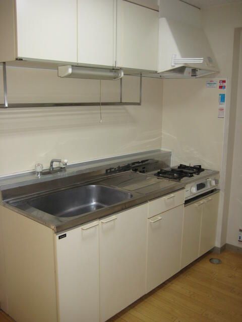 South-Facing Studio Apartment for Rent in Takikawa, Hokkaido - Thumbnail 3