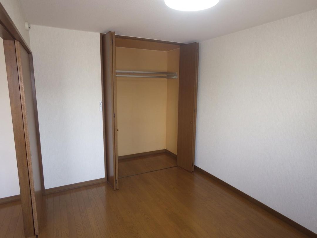 Renovated 2LDK Apartment for Rent in Takikawa, Hokkaido - Thumbnail 2