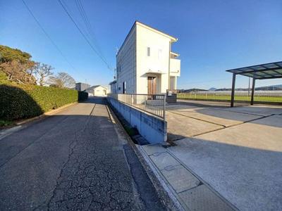 Modern 4LDK House in Nakatsu City - 108sqm with Parking — Image 1, Nakatsu, Oita