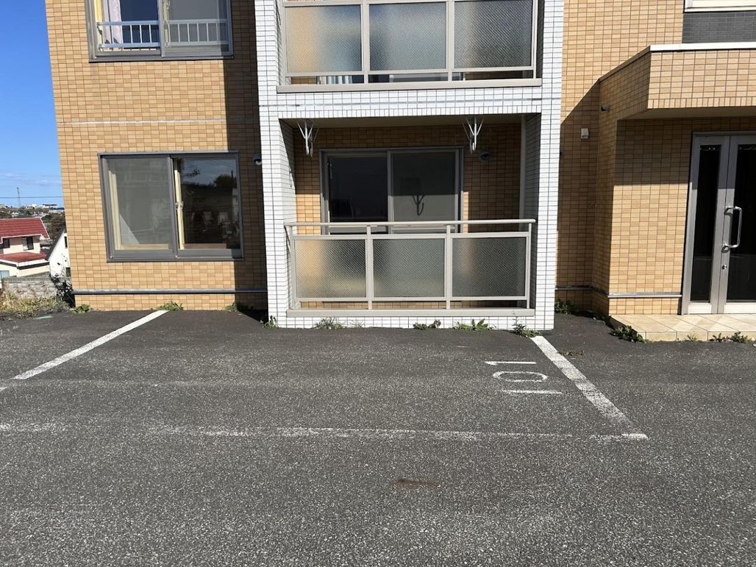 Renovated 2LDK Apartment for Rent in Wakkanai, Hokkaido - Thumbnail 2