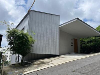 Modern Designer Home with Views in Yagoto Highlands, Nagoya — Image 1, Tenpaku, Aichi