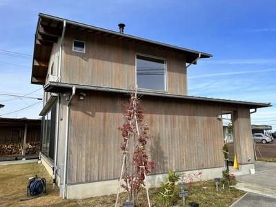 Modern Designer Home with Island Kitchen in Tsubame, Niigata — Image 1, Tsubame, Niigata