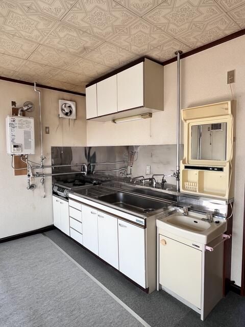 2LDK Apartment for Rent in Obihiro, Hokkaido - 51.84 sqm - Thumbnail 2