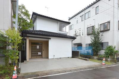 4LDK House Near Shibata Station - Renovated Western-Style Home — Image 1, Shibata, Niigata