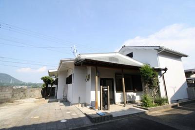 Renovated 3SLDK House in Marugame City with Mountain Views — Image 1, Marugame, Kagawa