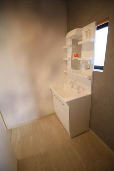 Renovated 3SLDK House in Marugame City with Mountain Views — Image 3, Marugame, Kagawa