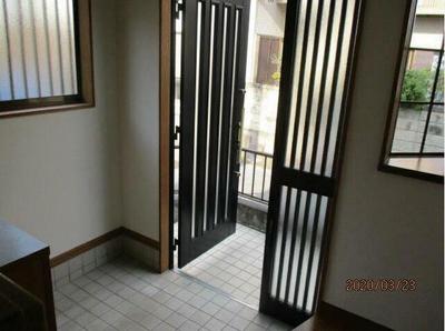 Spacious 4LDK House in Kashiwa - Investment Property with 5.66% Yield — Image 1, Kashiwa, Chiba