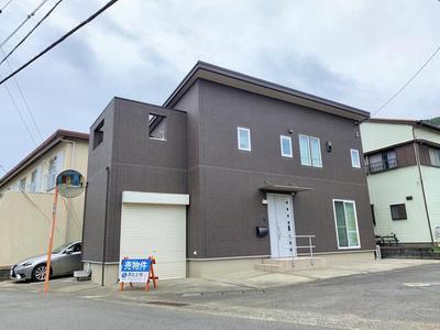 Modern 4LDK House in Shimizu with Solar Panels and Floor Heating — Image 2, Shimizu, Shizuoka