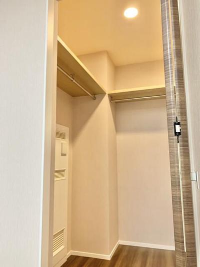 Modern 4LDK House in Shimizu with Solar Panels and Floor Heating — Image 4, Shimizu, Shizuoka