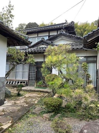Large 12DK House for Sale in Kamogochi, Kurayoshi City — Image 1, Kurayoshi, Tottori