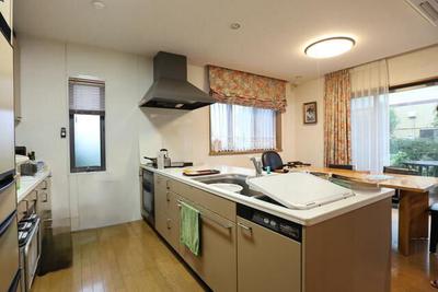 Spacious 7SLDK House in Nagaizumi-cho with Large Land Plot — Image 3, Nagaizumi, Shizuoka