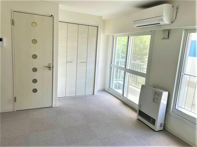 Renovated 1K Apartment for Rent near Higashikuyakushomae Station, Sapporo - Thumbnail 3