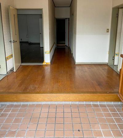 Spacious 4LDK House with High Ceilings in Koya, Wakayama — Image 3, Kinokawa, Wakayama