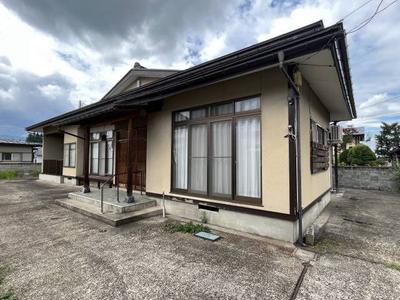 Spacious Single-Story Home with Large Garden in Yonezawa City — Image 1, Yonezawa, Yamagata