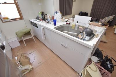 Spacious 2LDK House with 5 Parking Spaces in Kuki City — Image 2, Kuki, Saitama