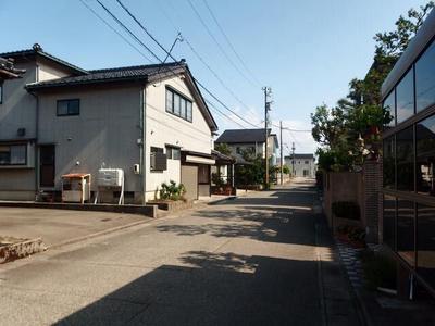 Single-Story 3DK House in Himi City with Multiple Parking Spaces — Image 1, Himi, Toyama
