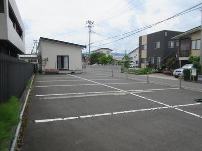 Single-Story Home with 14 Parking Spaces in Yonezawa — Image 1, Yonezawa, Yamagata