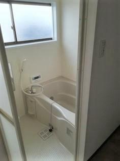 2LDK Used House in Asakita-ku, Hiroshima — Image 4, Asakita, Hiroshima