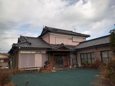 Spacious 9LDK House in Shimabara with Large Land Plot — Image 1, Shimabara, Nagasaki