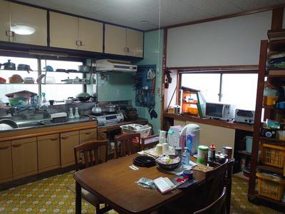 Spacious 9LDK House in Shimabara with Large Land Plot — Image 4, Shimabara, Nagasaki