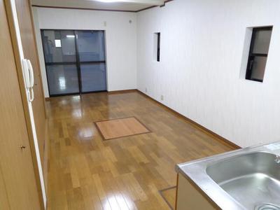 Renovated 2LDK Terrace House in Fujiidera - Investment Property — Image 2, Fujiidera, Osaka