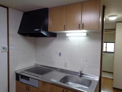 Renovated 2LDK Terrace House in Fujiidera - Investment Property — Image 1, Fujiidera, Osaka