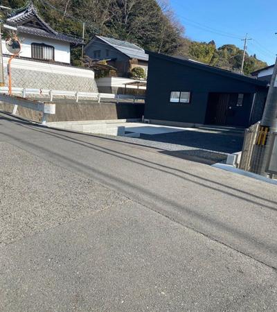 Modern 2SLDK House in Kudamatsu with 3+ Parking Spaces — Image 1, Kudamatsu, Yamaguchi