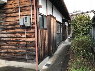 Traditional 3DK House for Sale in Kamibun-cho, Shikokuchuo — Image 1, Shikokuchuo, Ehime
