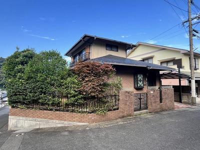 Traditional 5DK House in Togitsu, Nagasaki - Corner Plot Location — Image 1, Togitsu, Nagasaki