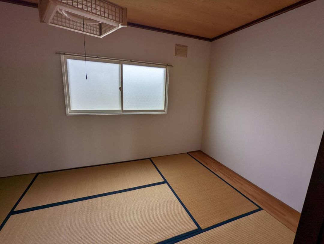 1LK Apartment for Rent in Memuro, Hokkaido - 30,000 Yen - Thumbnail 2