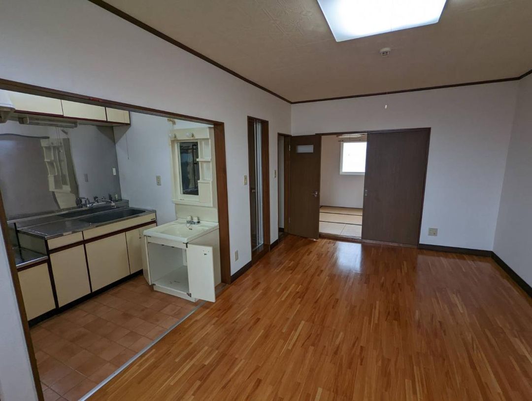 1LK Apartment for Rent in Memuro, Hokkaido - 30,000 Yen - Thumbnail 3