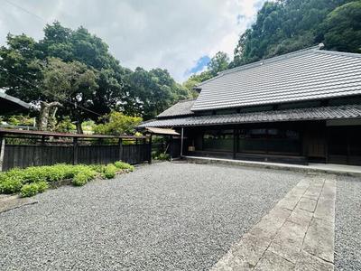 Spacious Single-Story Home in Shimada City with Large Garden — Image 1, Shimada, Shizuoka