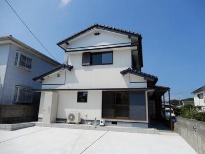 Renovated 4LDK House in Kadogawa with 3 Parking Spaces — Image 1, Kadokawa, Miyazaki