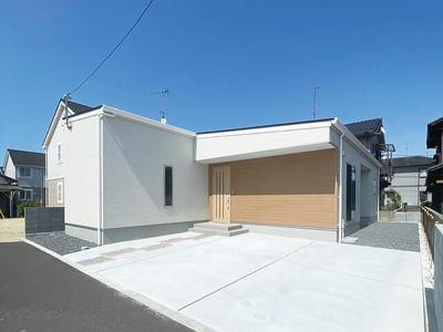 New 4LDK House in Iyo City with Solar Panels — Image 1, Iyo, Ehime