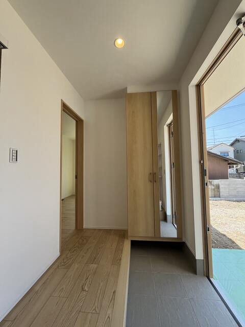 New 4LDK House in Iyo City with Solar Panels - Thumbnail 3