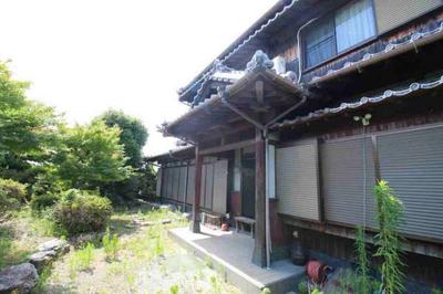 Spacious 7DK House in Kurume City with Large Land Plot — House, Kurume, Fukuoka