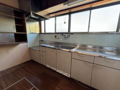 [Hatomark Site] 6LDK Used Detached House in Higashimoji 2-chome, Moji-ku, Kitakyushu City, Fukuoka Prefecture — Image 2, Moji, Fukuoka