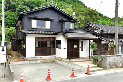 Traditional 9DK House Near Mount Yahiko - Recently Renovated — Image 1, Yahiko, Niigata