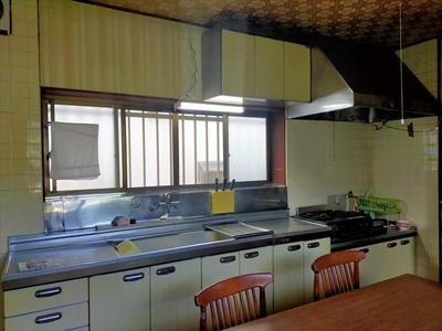 Traditional 9DK House in Sakuramachi, Imizu - 245sqm Living Space — Image 2, Imizu, Toyama