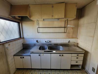 [Hatomark Site] 3LDK Used Terrace House in Hieda-cho, Yamatokoriyama City, Nara Prefecture — Image 4, Yamatokoriyama, Nara