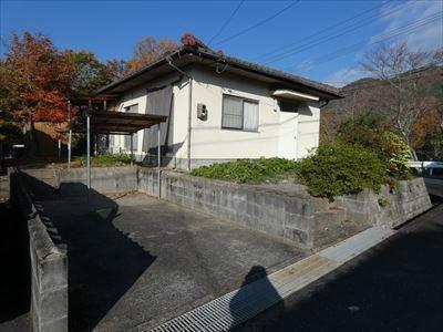 Single-Story 3DK House in Maniwa City - Corner Plot with Mountain Views — Image 1, Maniwa, Okayama