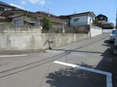 Spacious Corner House in Shiogama - 242m² Land with Mountain Views — Image 1, Shiogama, Miyagi