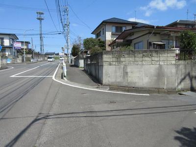 Spacious Corner House in Shiogama - 242m² Land with Mountain Views — Image 3, Shiogama, Miyagi