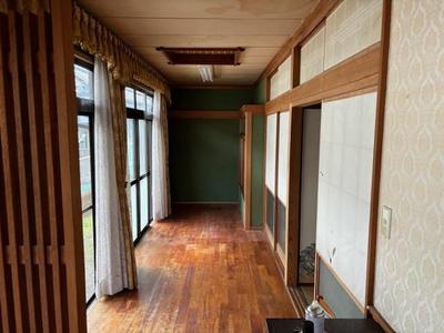 [Hatomark Site] 5LDK Used Detached House in Ichimanjocho, Miyakonojo City, Miyazaki Prefecture — Image 3, Miyakonojo, Miyazaki