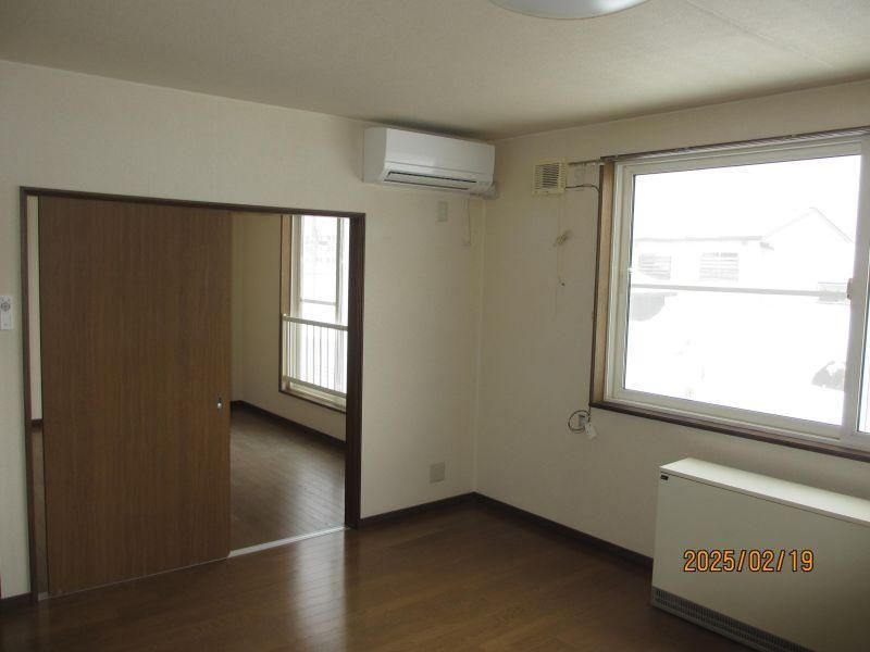 2LDK Apartment for Rent in Nayoro, Hokkaido - 56.1 sqm - Thumbnail 2