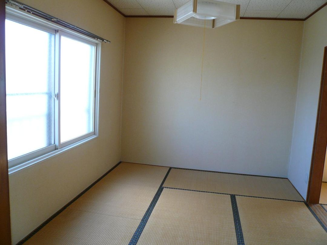2DK Apartment for Rent in Asahikawa, Hokkaido - 48.6 sqm - Thumbnail 4