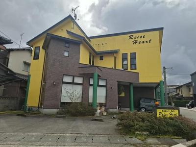 Commercial Building with Residential Units in Kaga Onsen — Image 1, Kaga, Ishikawa