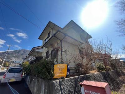 [Hatomark Site] Katsunuma Hishiyama House, a 3DK used detached house overlooking the grape hills that are the symbol of Katsunuma and where the vineyards spread out in Hishiyama, Katsunuma-cho, Koshu-shi, Yamanashi Prefecture — Image 3, Koshu, Yamanashi